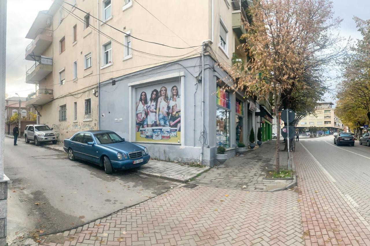 Korca Central Flat Luaran gambar